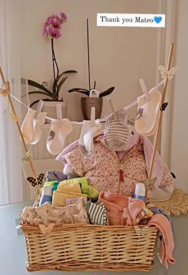 Babykorb mit Wäscheleine